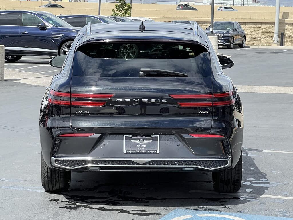 2026 Genesis GV70