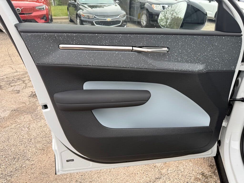 2025 Volvo EX30
