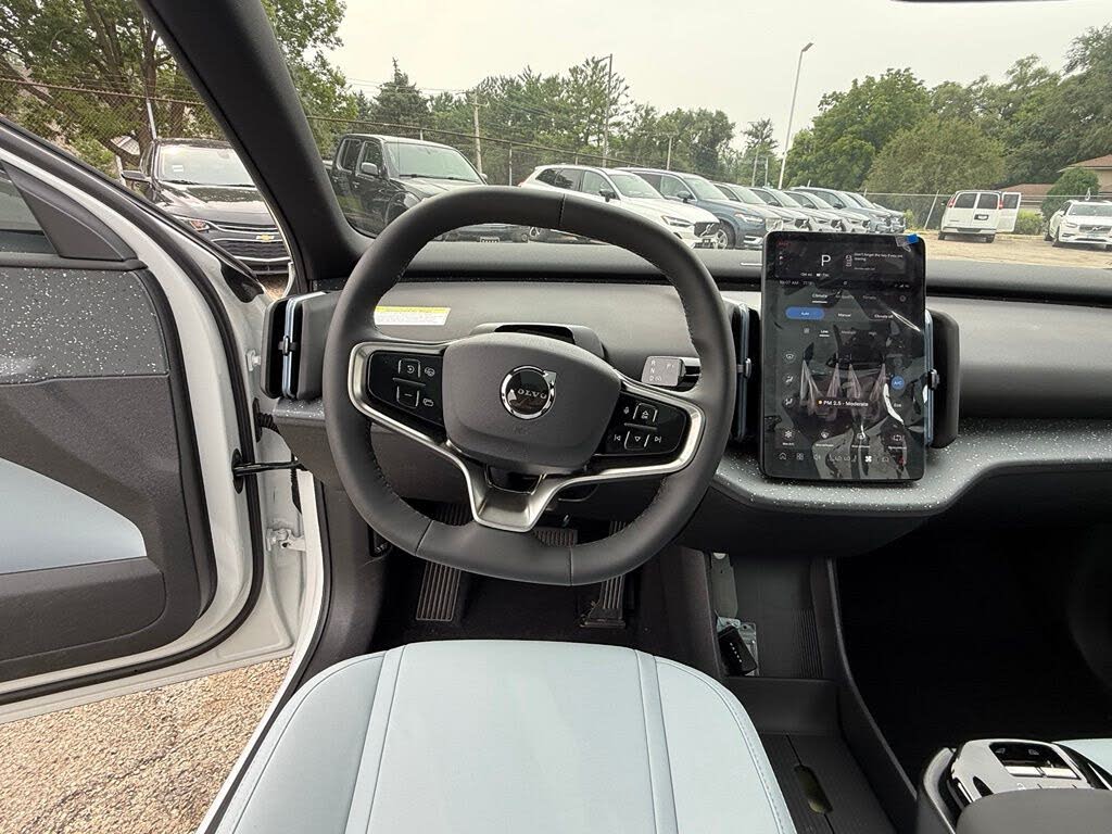 2025 Volvo EX30