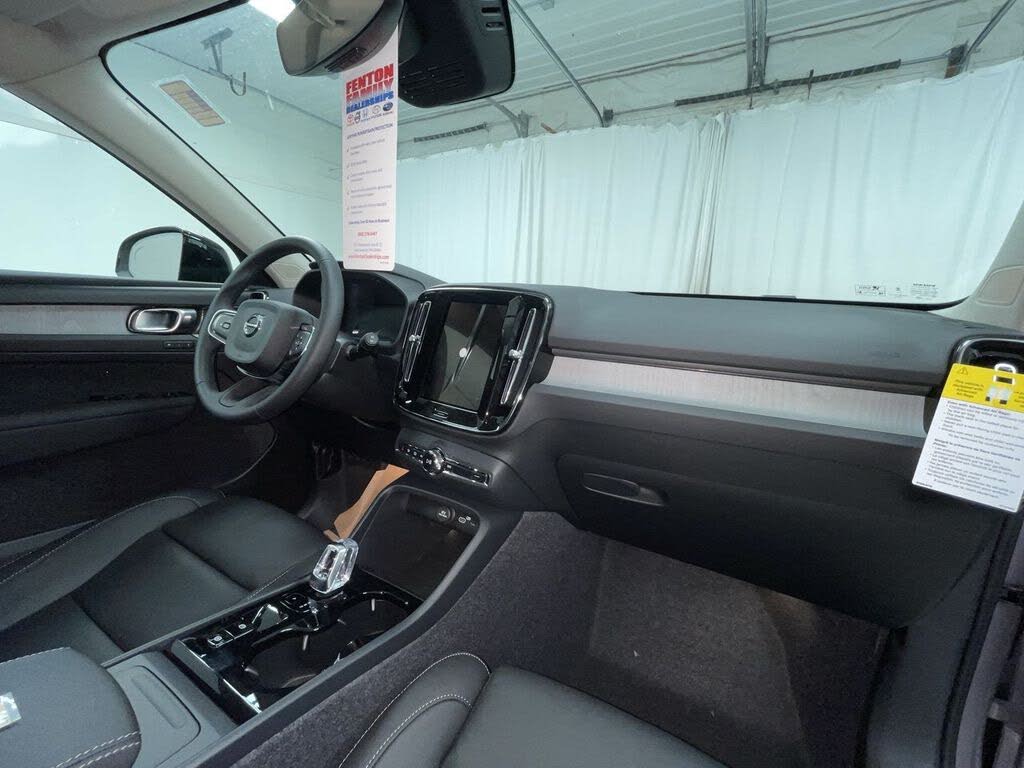 2026 Volvo XC40