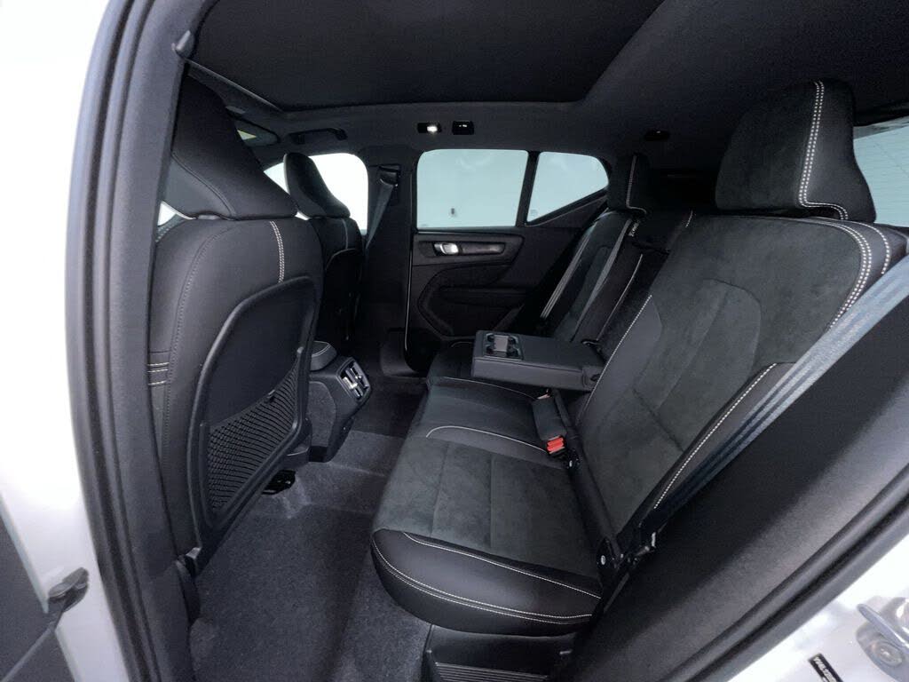 2026 Volvo XC40