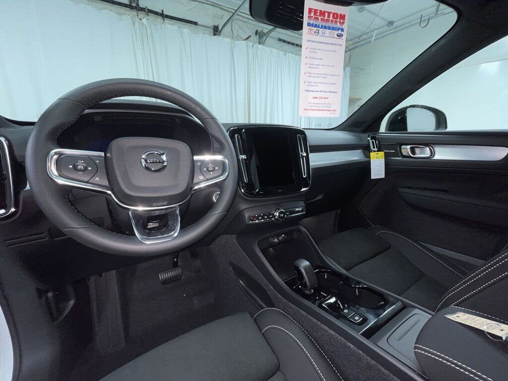 2026 Volvo XC40