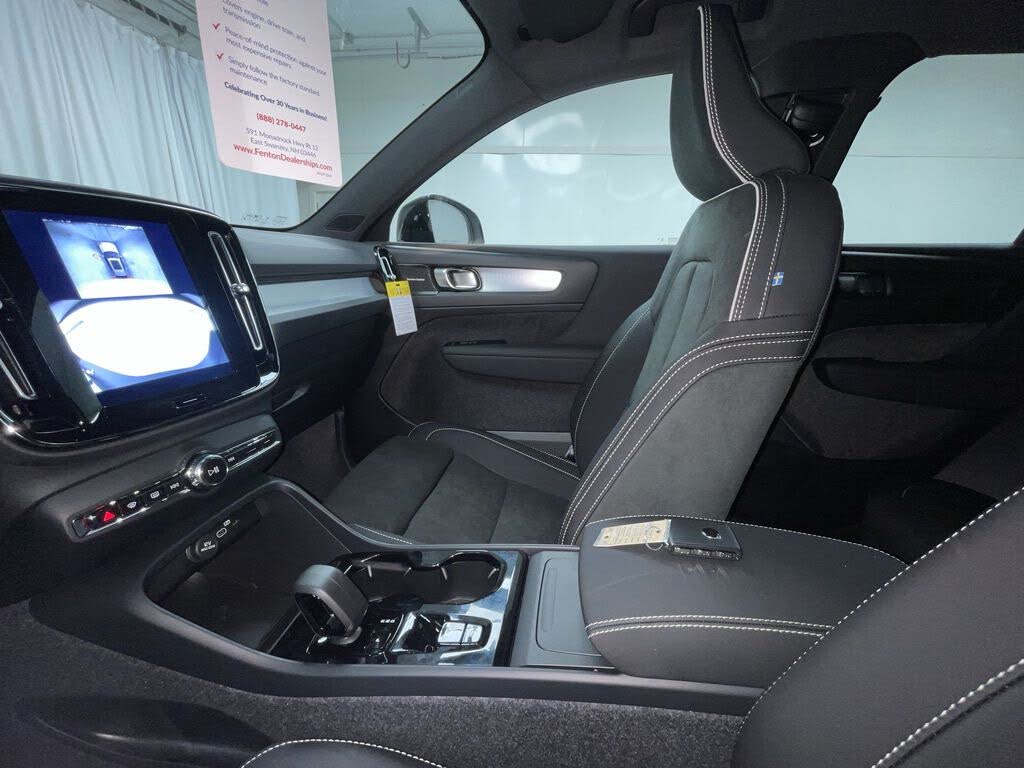 2026 Volvo XC40