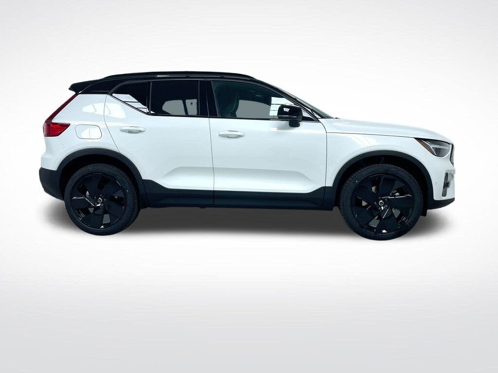2026 Volvo XC40
