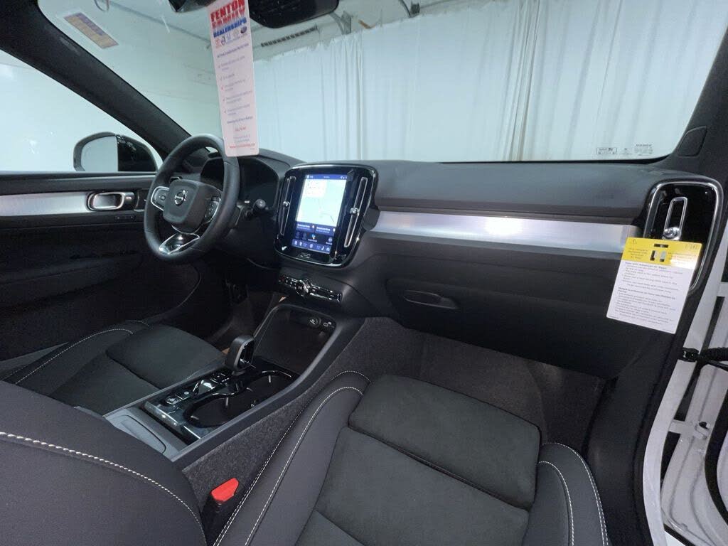 2026 Volvo XC40