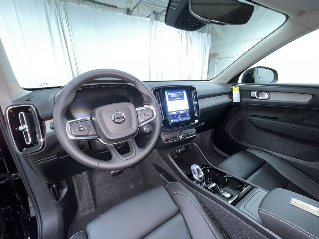 2026 Volvo XC40