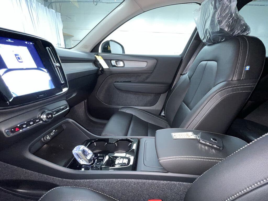 2026 Volvo XC40