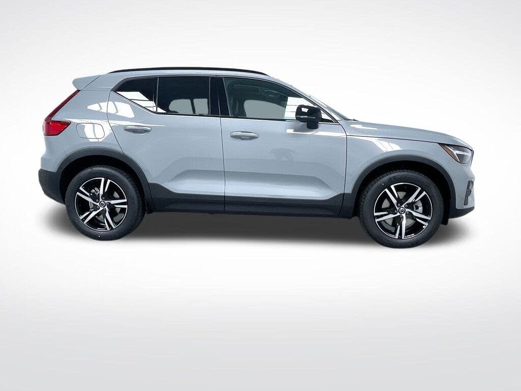 2026 Volvo XC40
