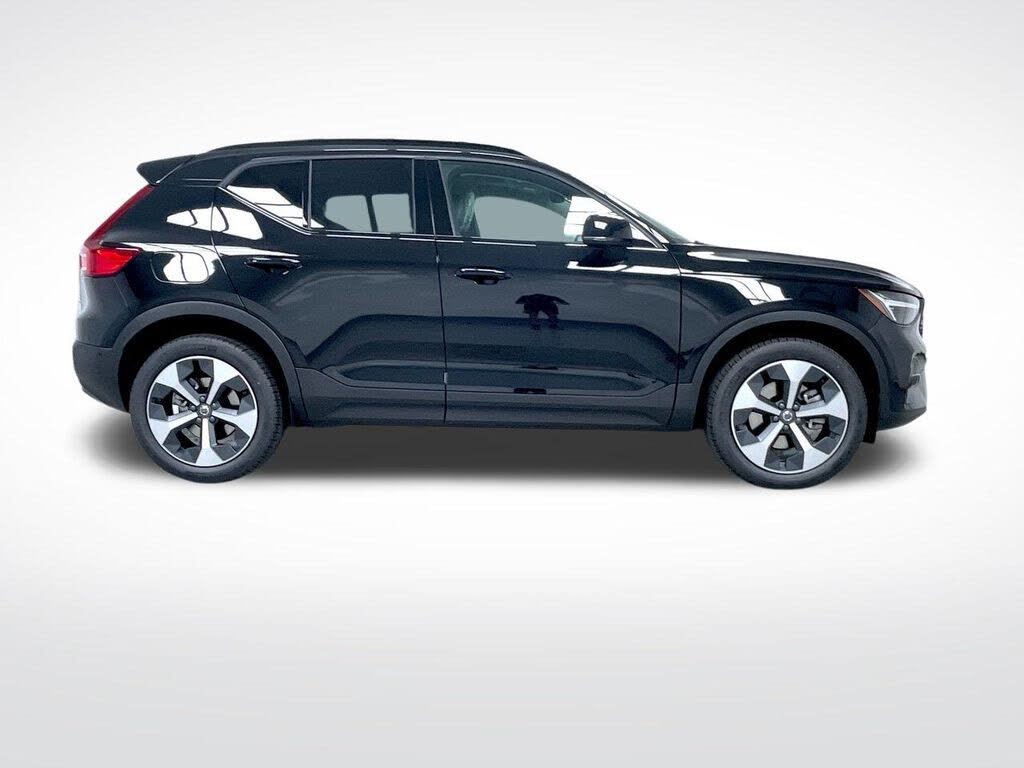 2026 Volvo XC40