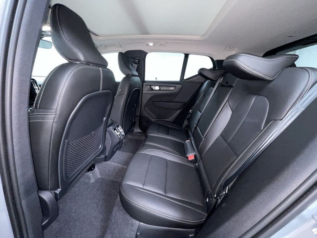 2026 Volvo XC40