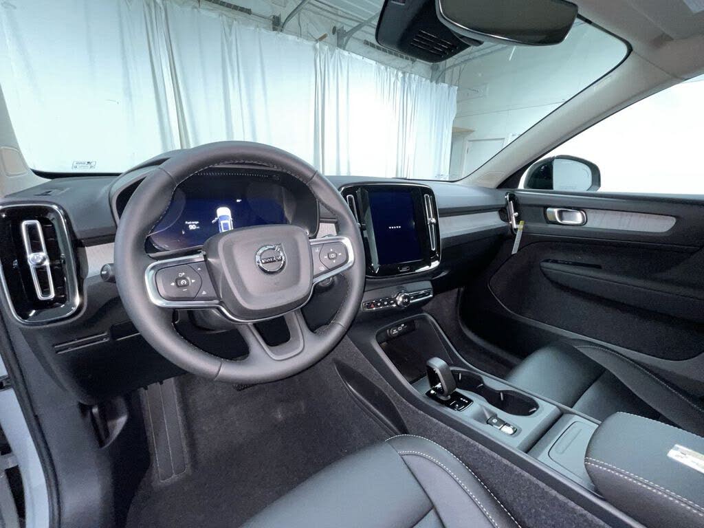 2026 Volvo XC40