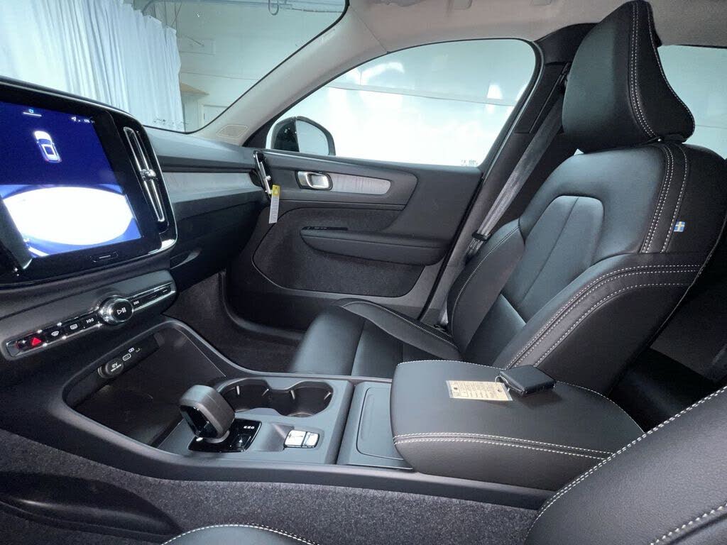 2026 Volvo XC40