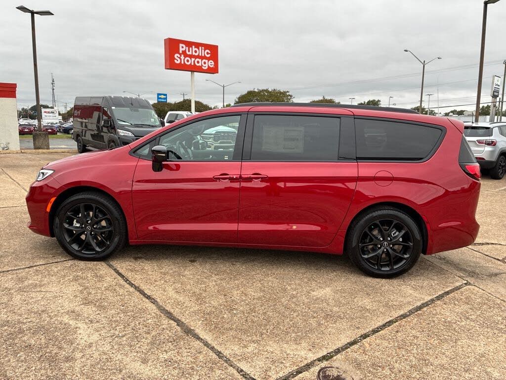 2026 Chrysler Pacifica