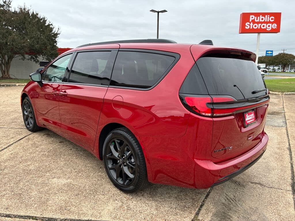 2026 Chrysler Pacifica