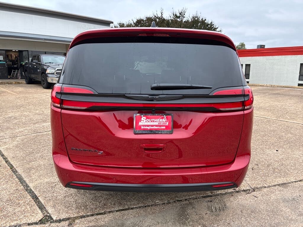 2026 Chrysler Pacifica