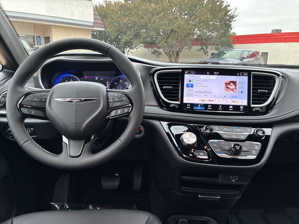 2026 Chrysler Pacifica
