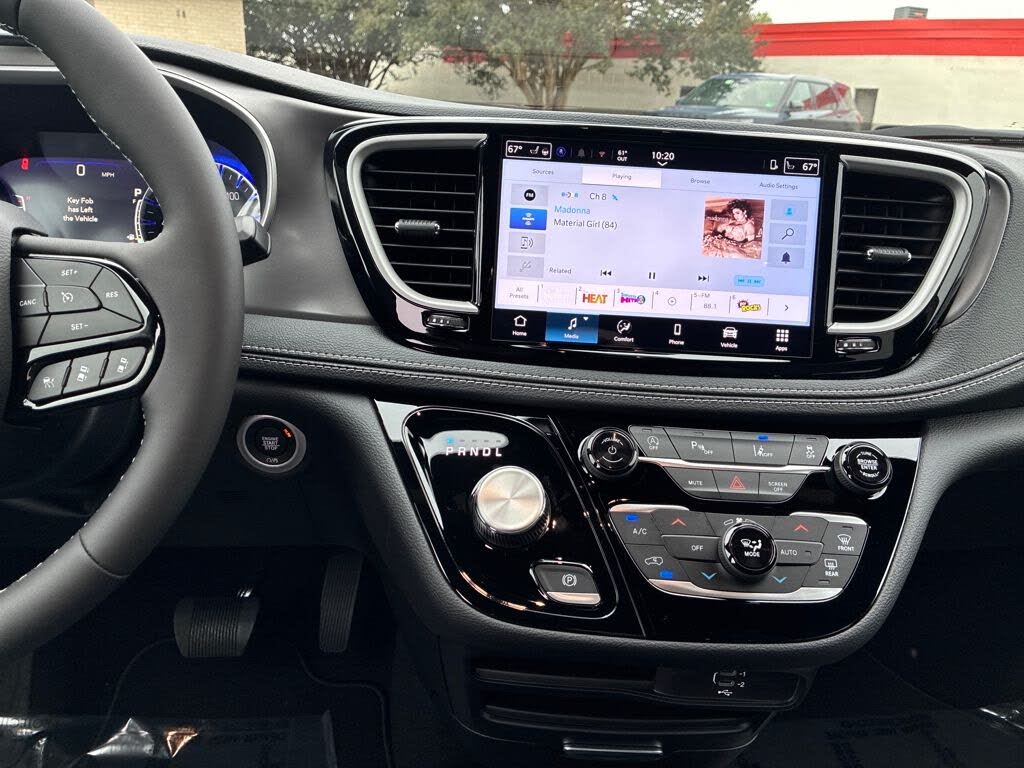 2026 Chrysler Pacifica