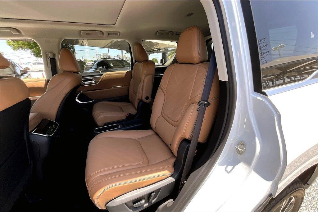 2027 Infiniti QX80