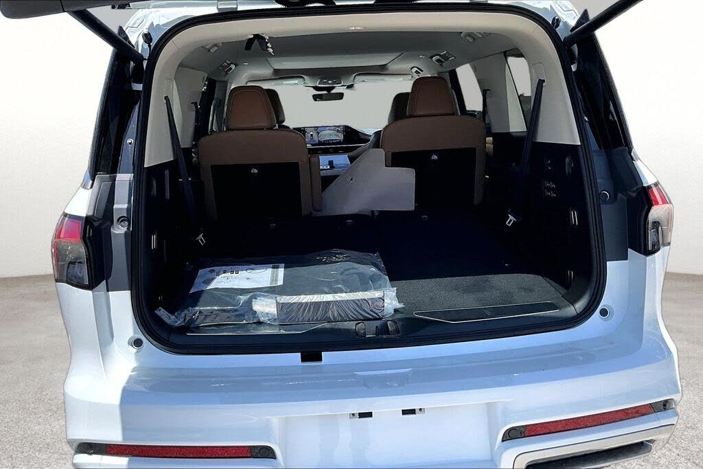 2027 Infiniti QX80