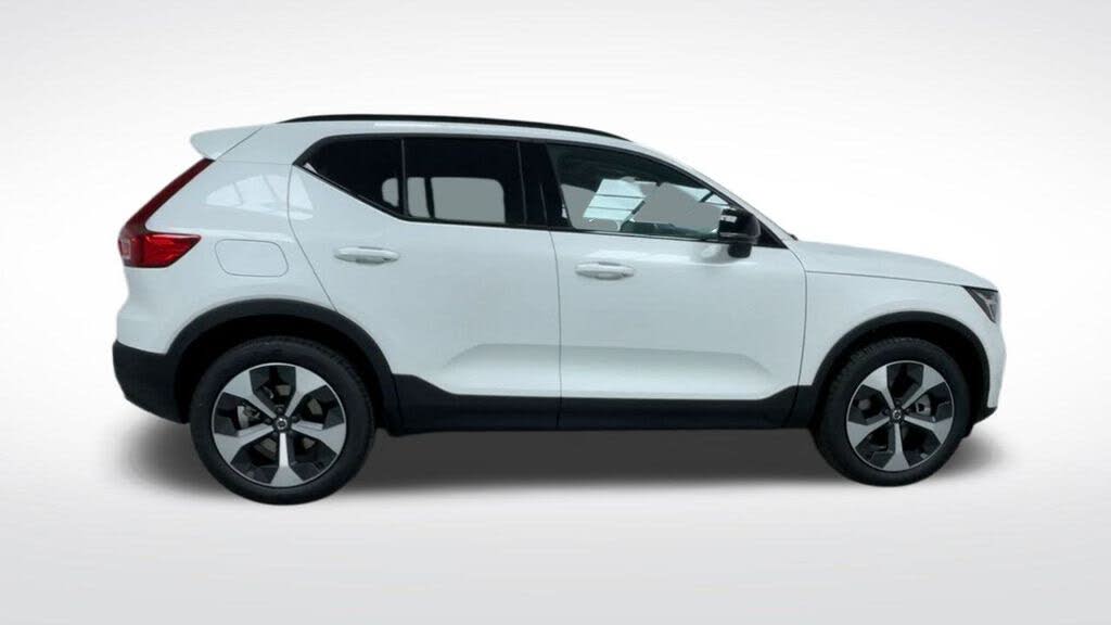 2026 Volvo XC40
