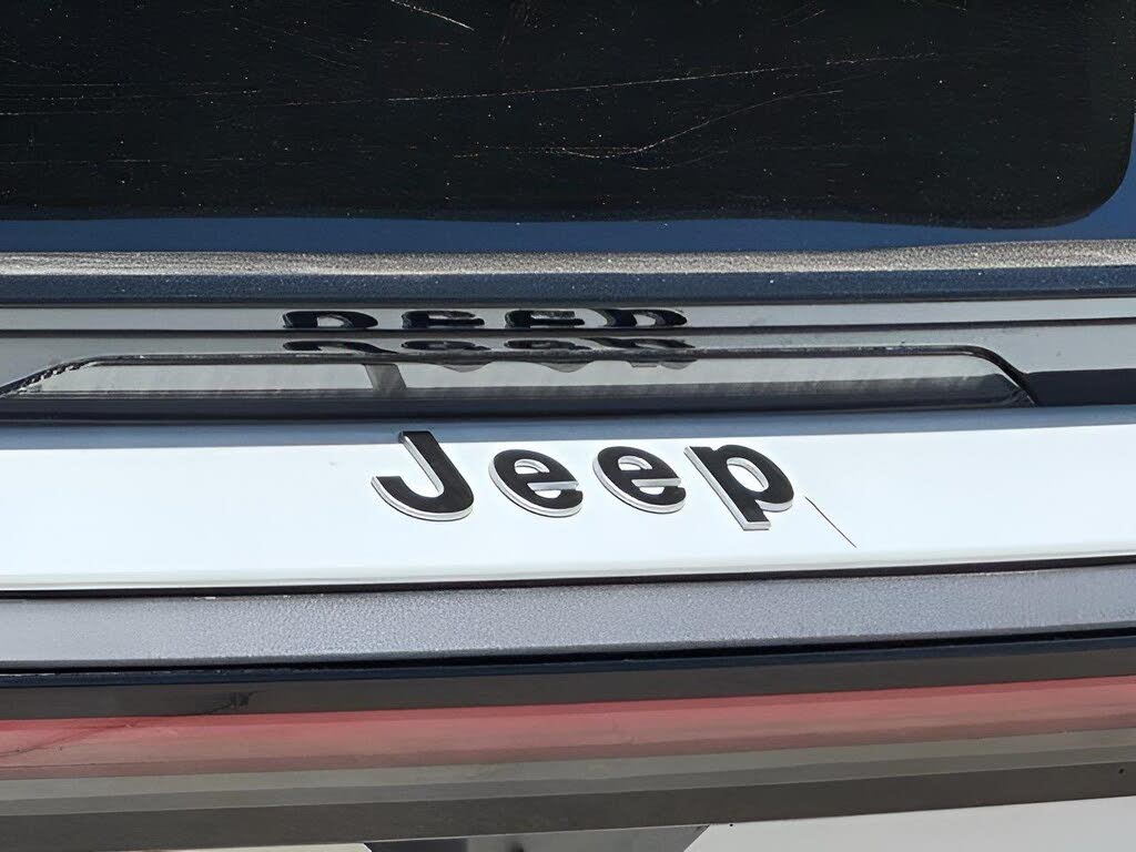 2025 Jeep Wagoneer S