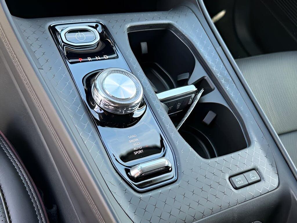 2025 Jeep Wagoneer S