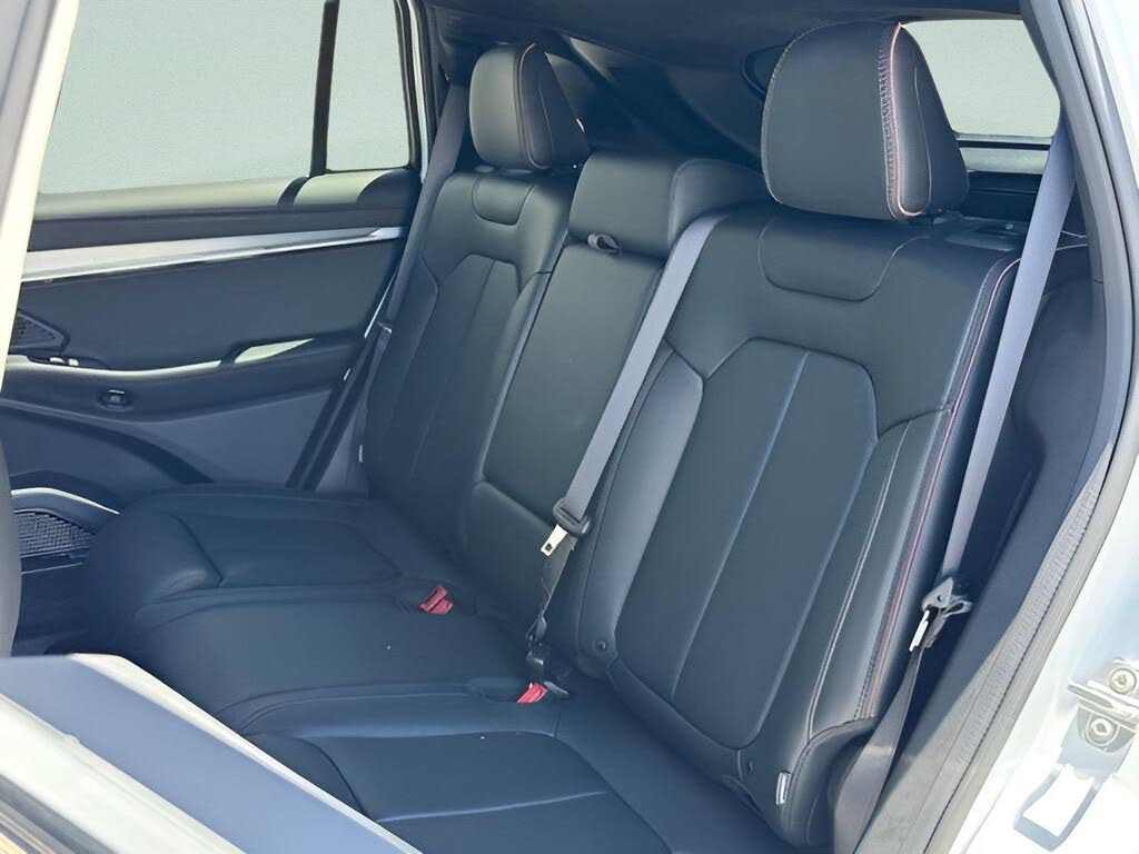 2025 Jeep Wagoneer S