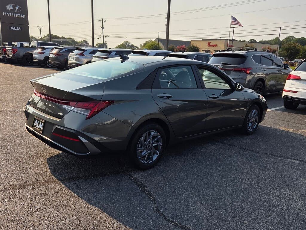 2026 Hyundai Elantra Hybrid