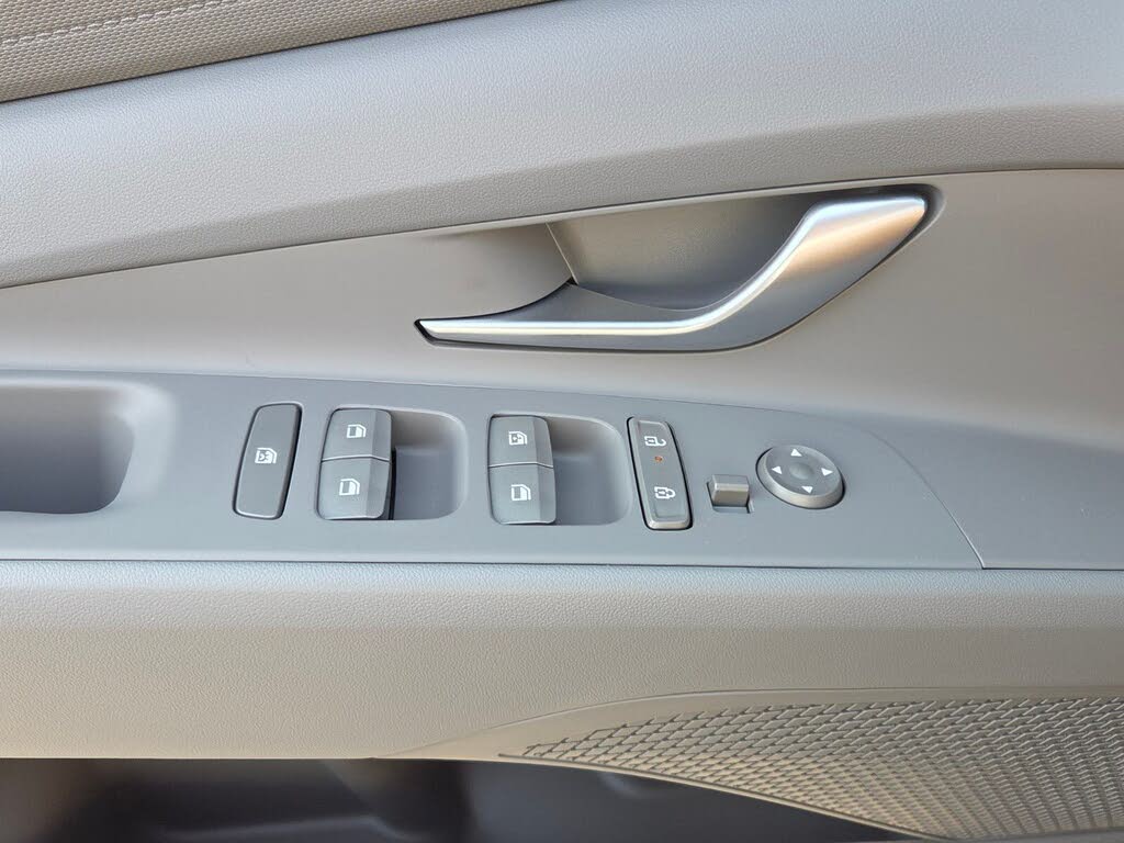2026 Hyundai Elantra Hybrid