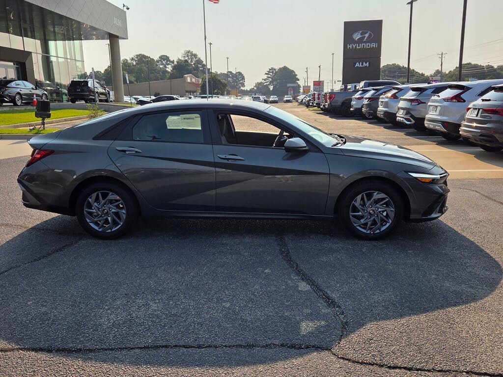 2026 Hyundai Elantra Hybrid
