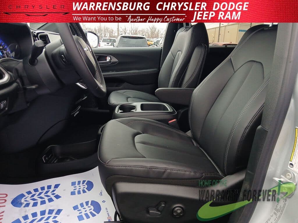 2026 Chrysler Voyager
