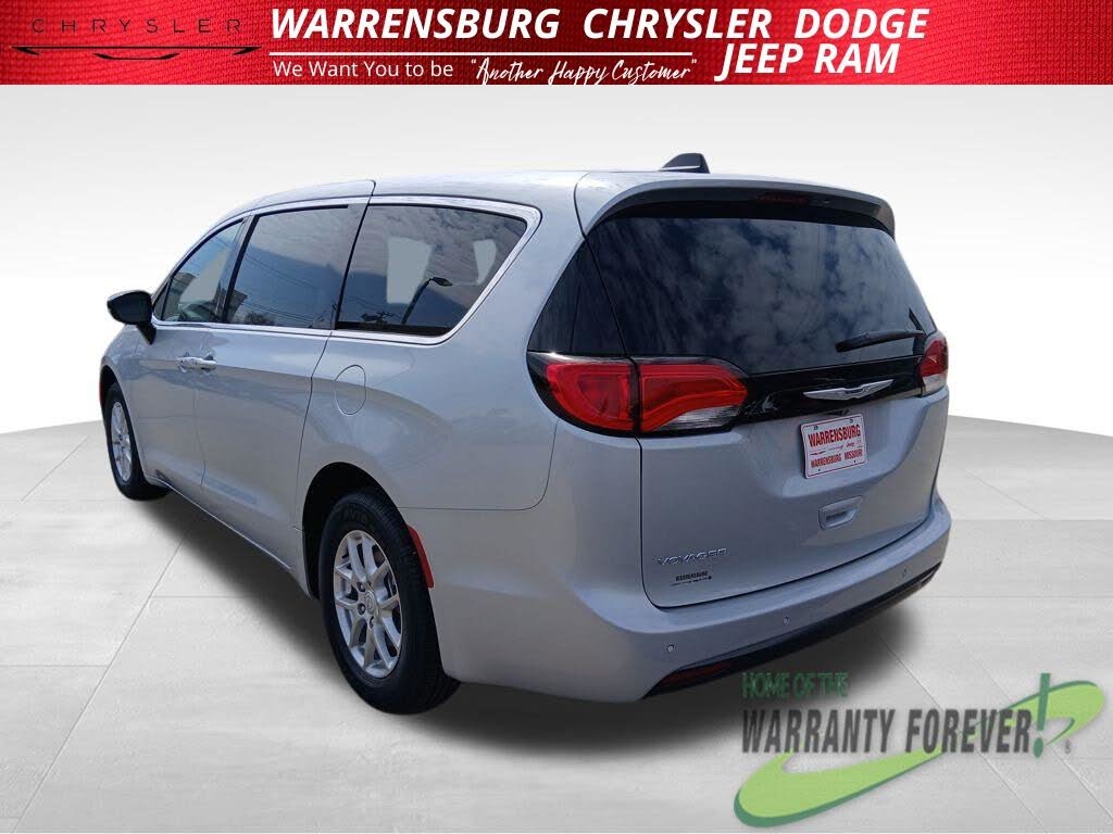 2026 Chrysler Voyager