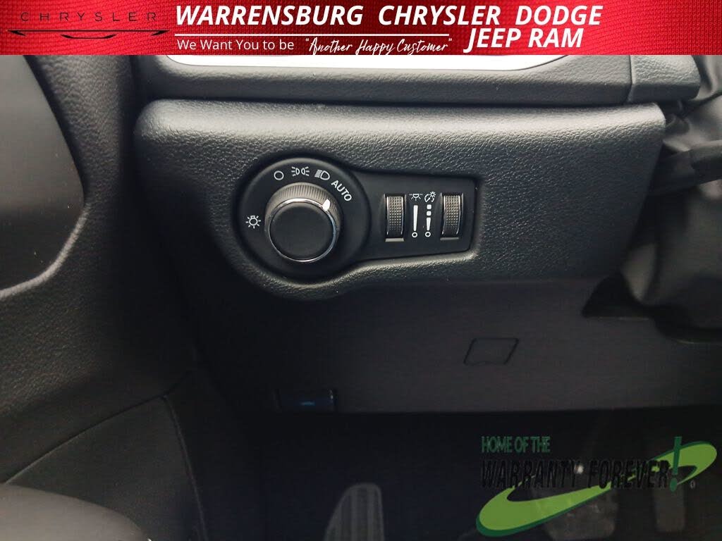 2026 Chrysler Voyager