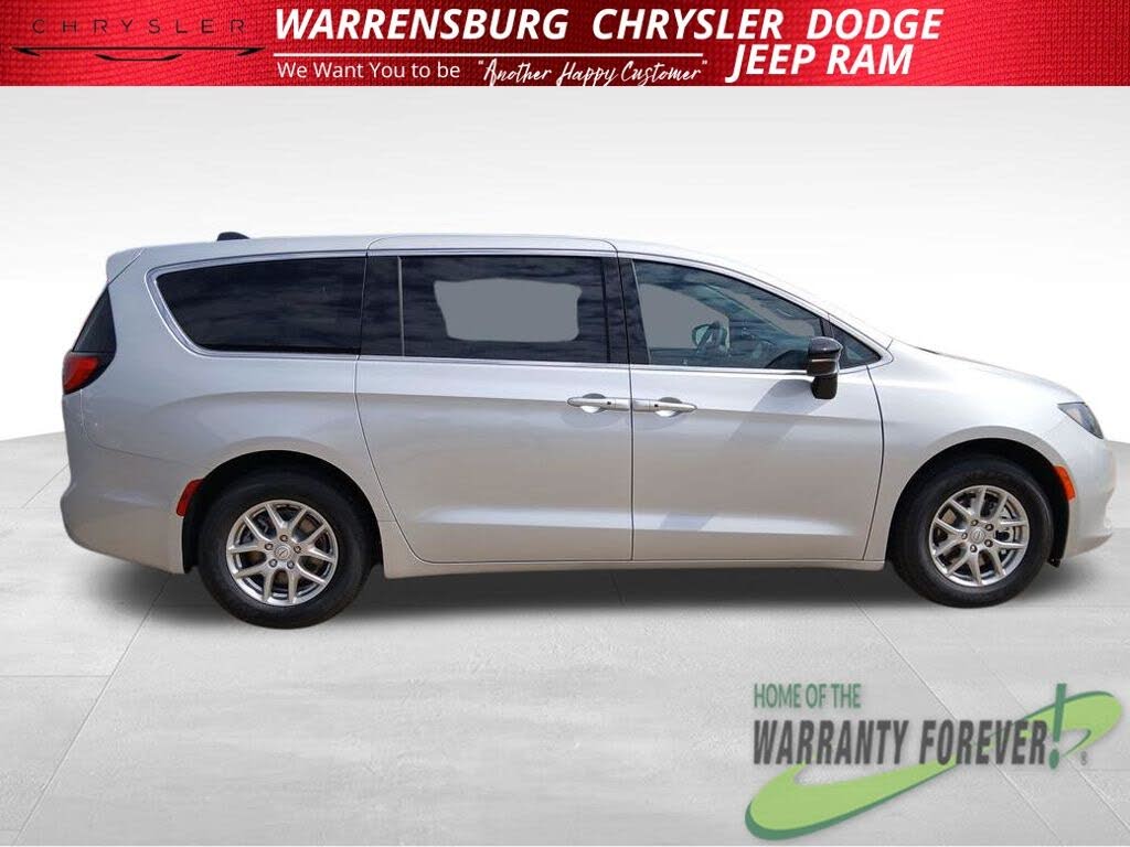 2026 Chrysler Voyager