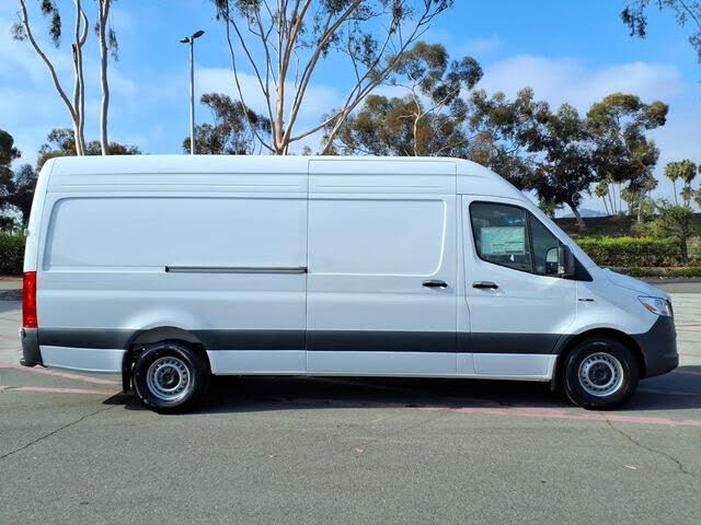 2025 Mercedes-Benz eSprinter