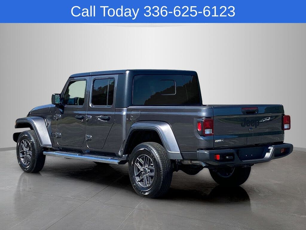 2025 Jeep Gladiator