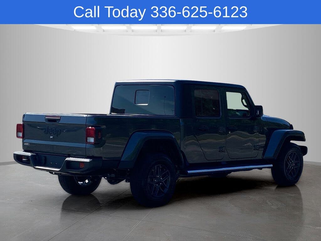 2025 Jeep Gladiator