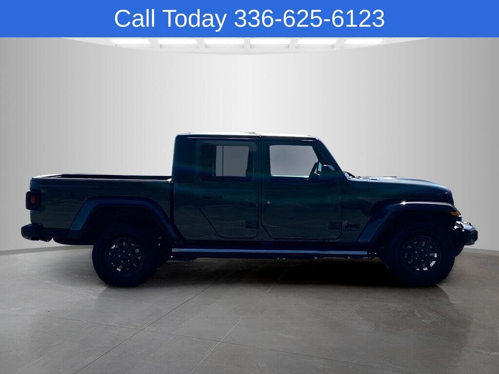 2025 Jeep Gladiator