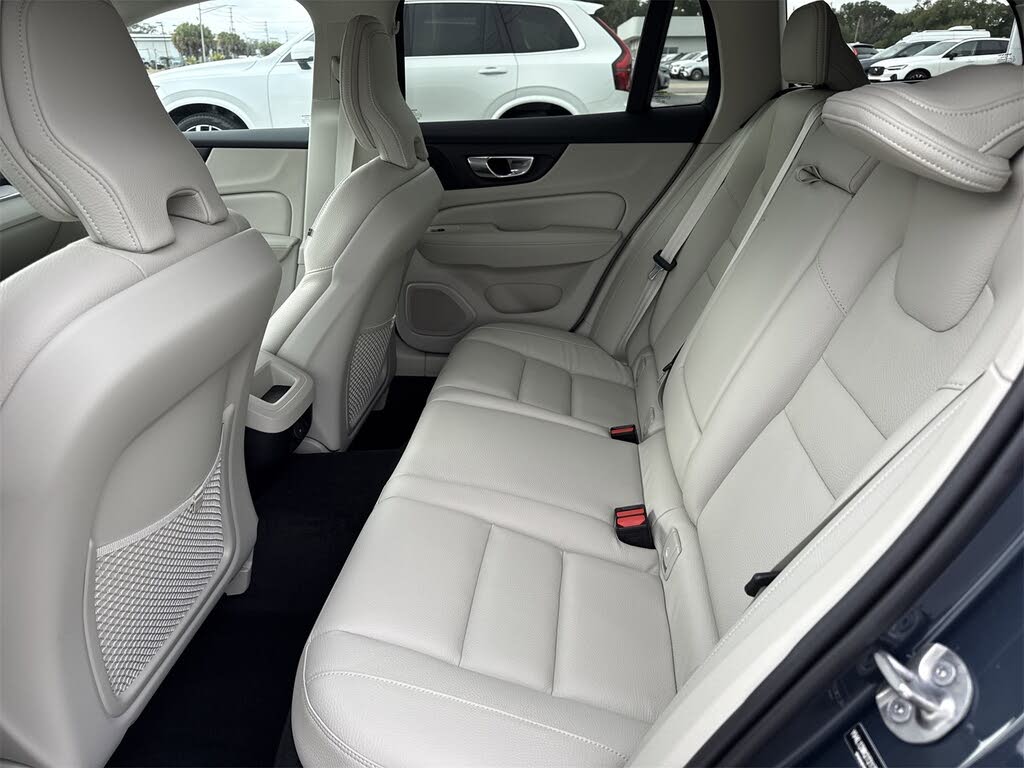2026 Volvo V60 Cross Country