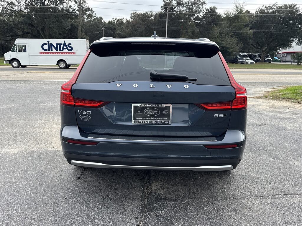 2026 Volvo V60 Cross Country