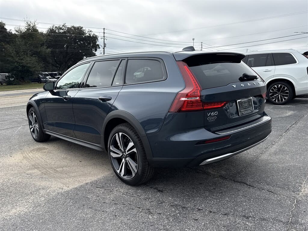 2026 Volvo V60 Cross Country