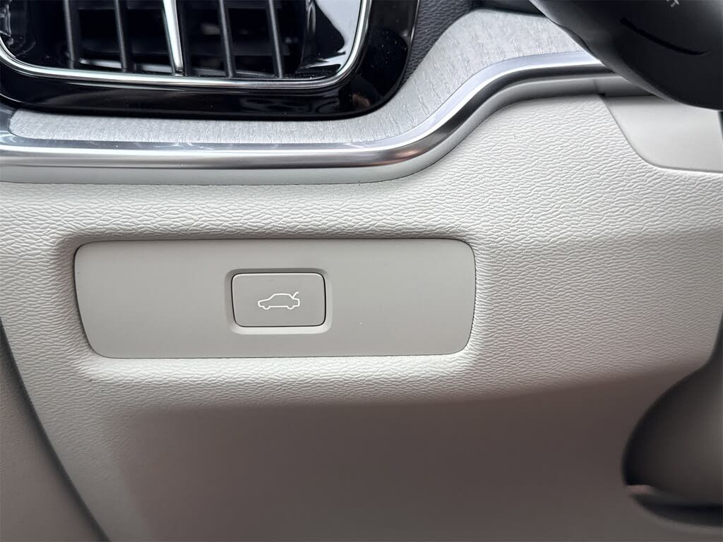 2026 Volvo V60 Cross Country