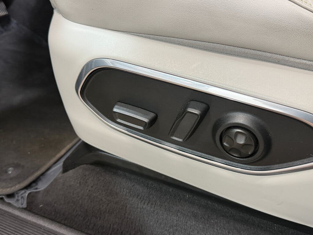 2022 Jeep Wagoneer