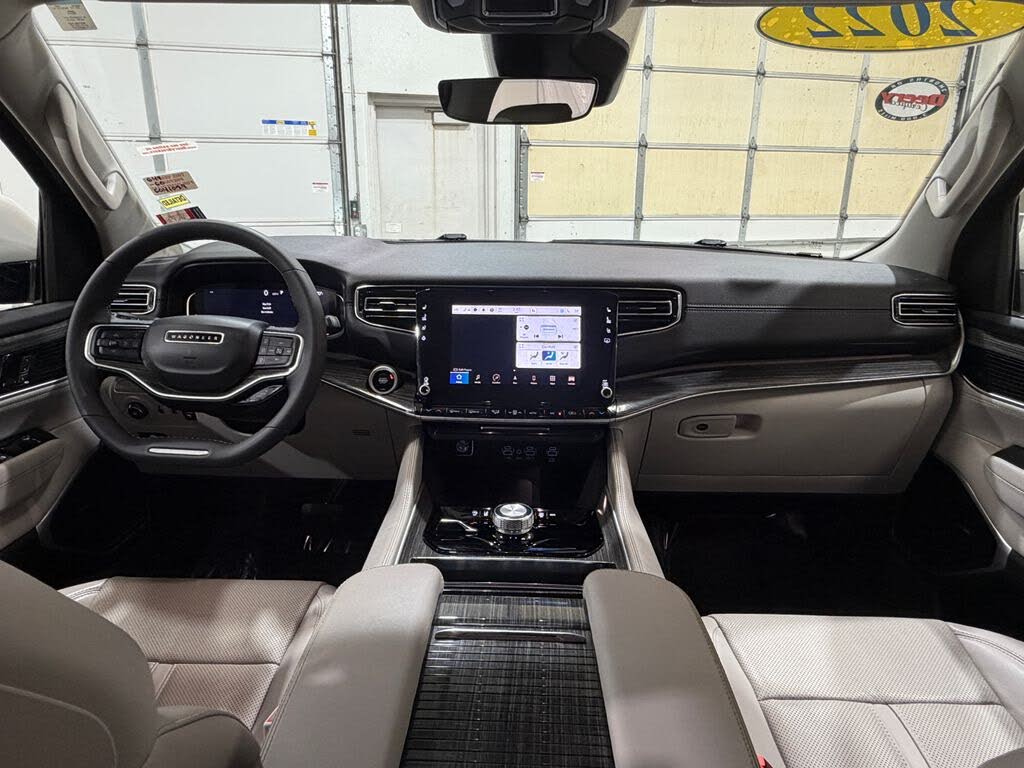 2022 Jeep Wagoneer