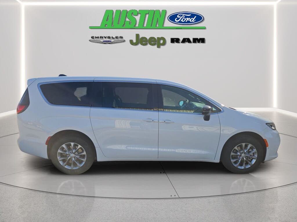 2026 Chrysler Pacifica