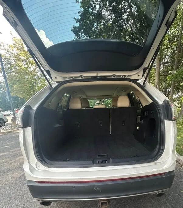 2016 Ford Edge