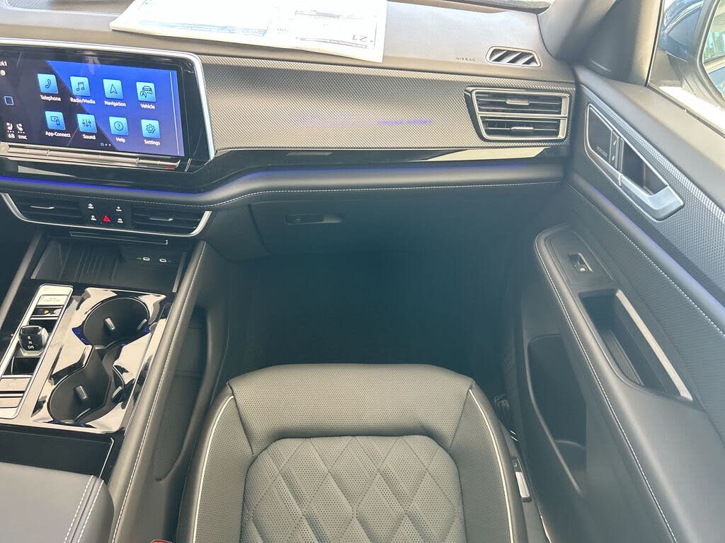 2025 Volkswagen Atlas Cross Sport