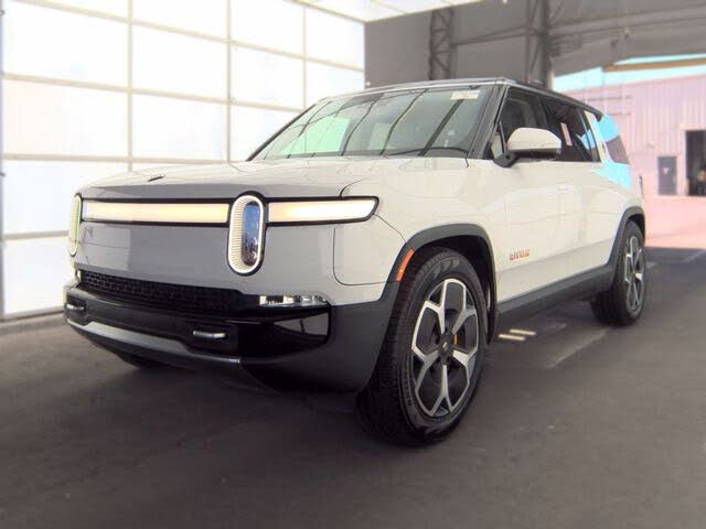 2024 Rivian R1S deal in St. Peters, MO