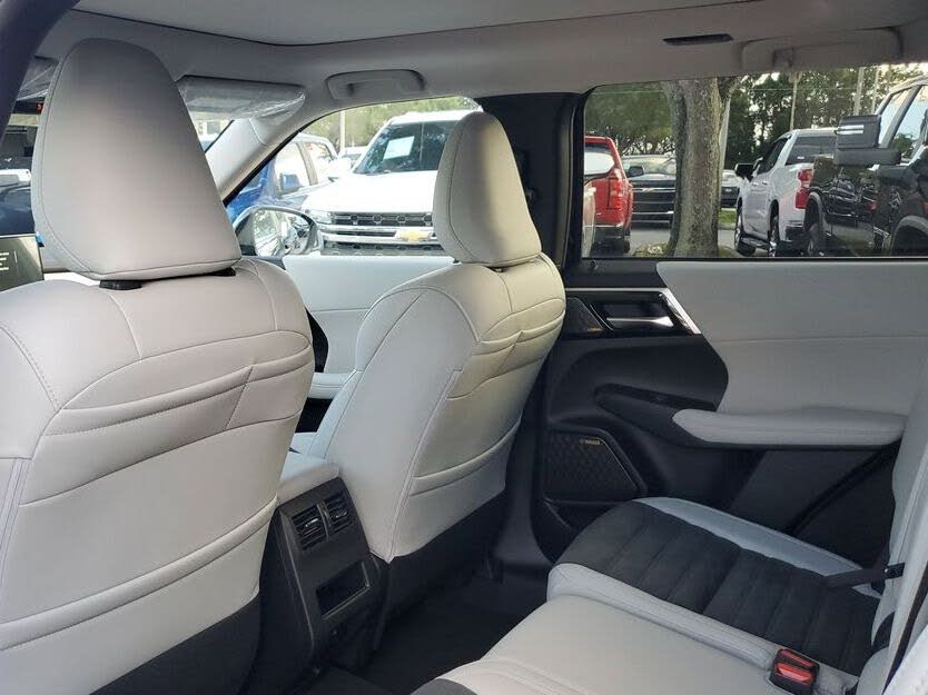 2026 Mitsubishi Outlander