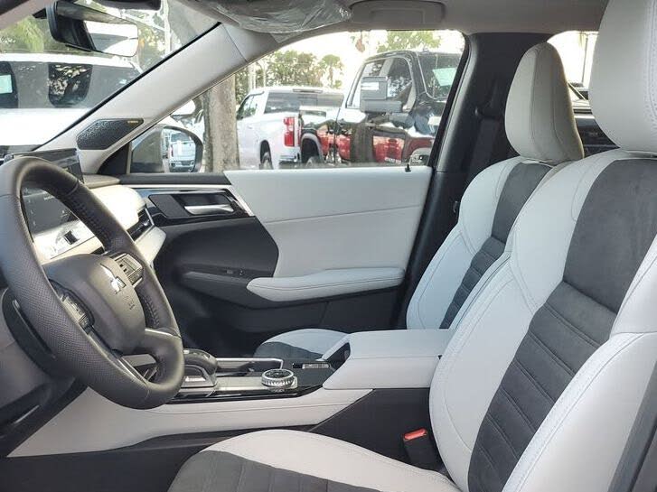 2026 Mitsubishi Outlander